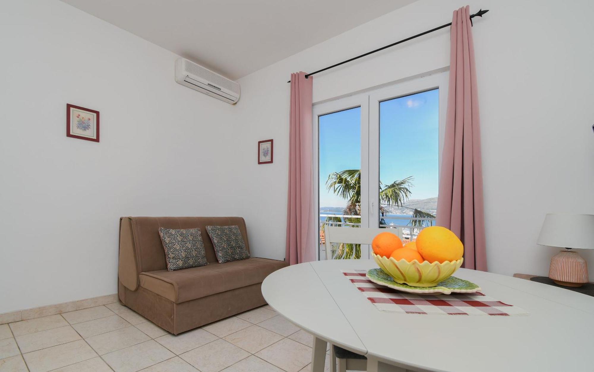 Apartments Biserka - 50 M From Beach トロギール エクステリア 写真