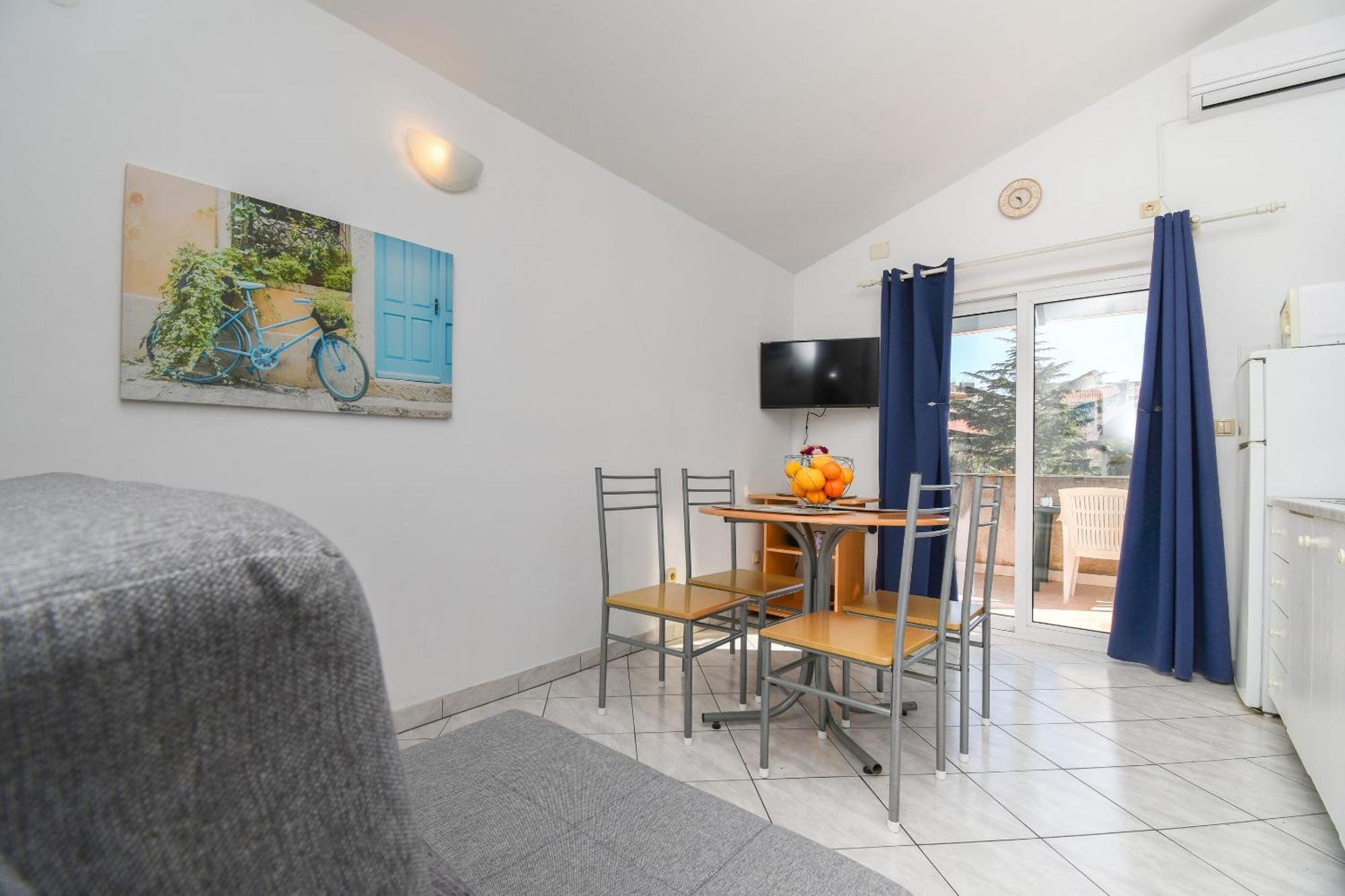 Apartments Biserka - 50 M From Beach トロギール エクステリア 写真