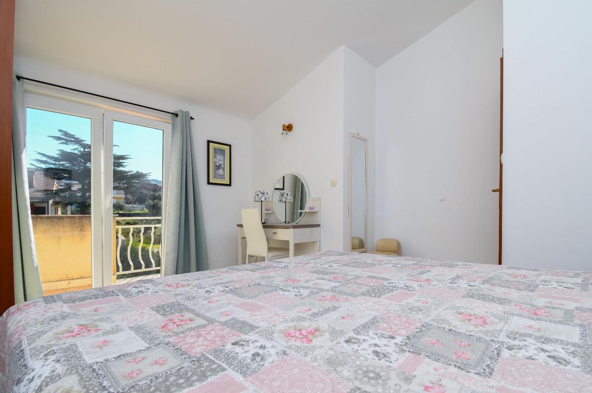 Apartments Biserka - 50 M From Beach トロギール エクステリア 写真