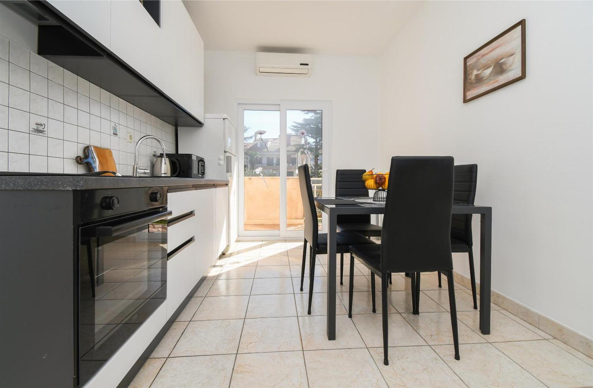 Apartments Biserka - 50 M From Beach トロギール エクステリア 写真