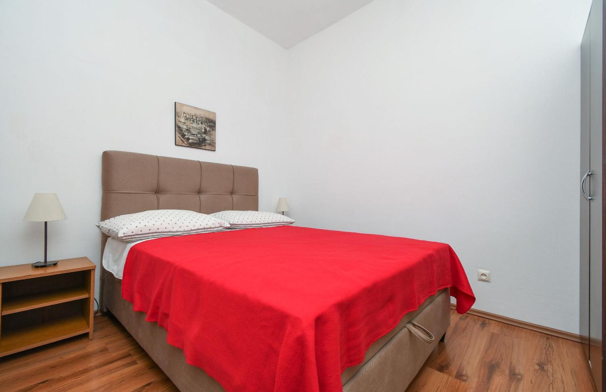 Apartments Biserka - 50 M From Beach トロギール エクステリア 写真